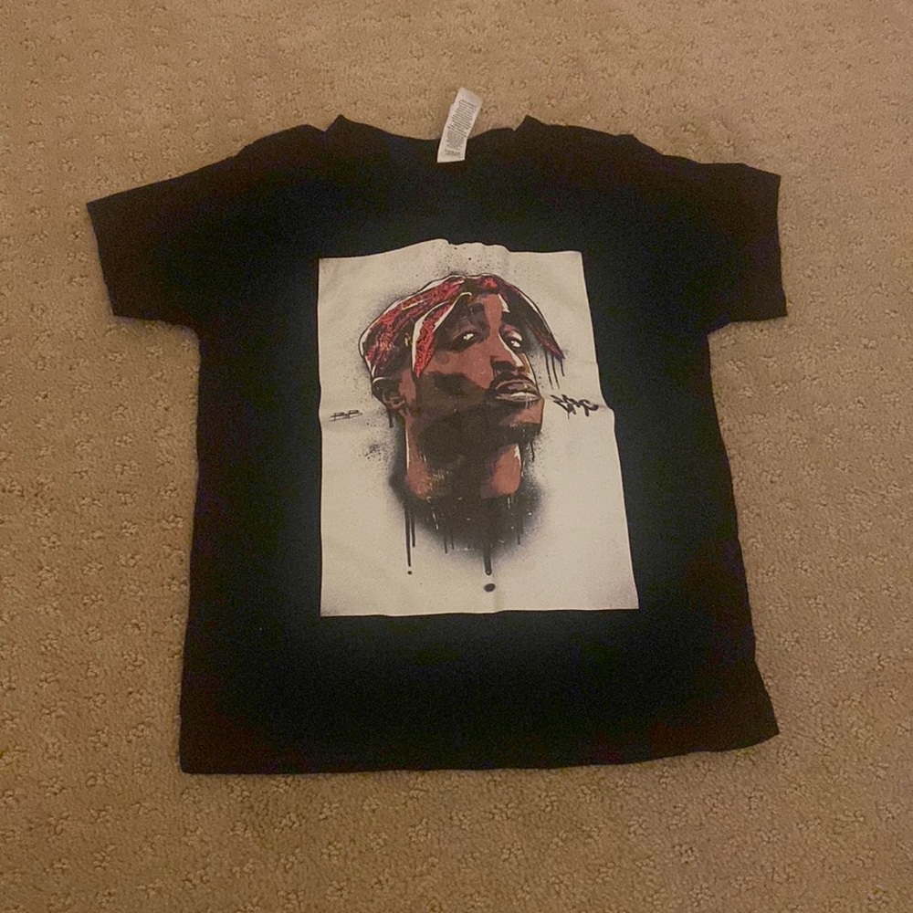Tupac t-shirt 2t